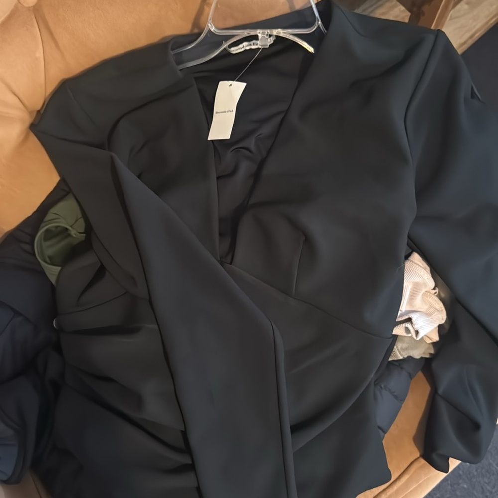 Abercrombie and Fitch V-neck Bodysuit - Picture 5 of 6